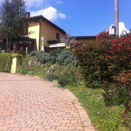Agriturismo Tre Tigli Асти Экстерьер фото