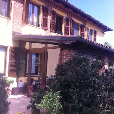 Agriturismo Tre Tigli Асти Экстерьер фото