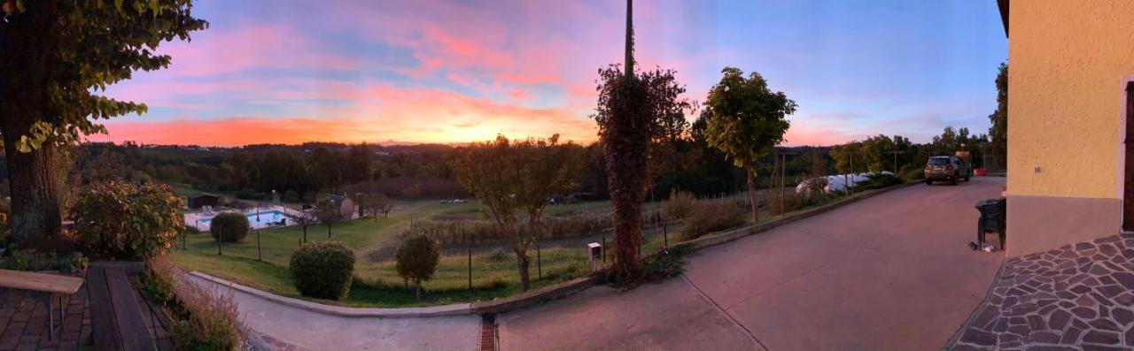 Agriturismo Tre Tigli Асти Экстерьер фото