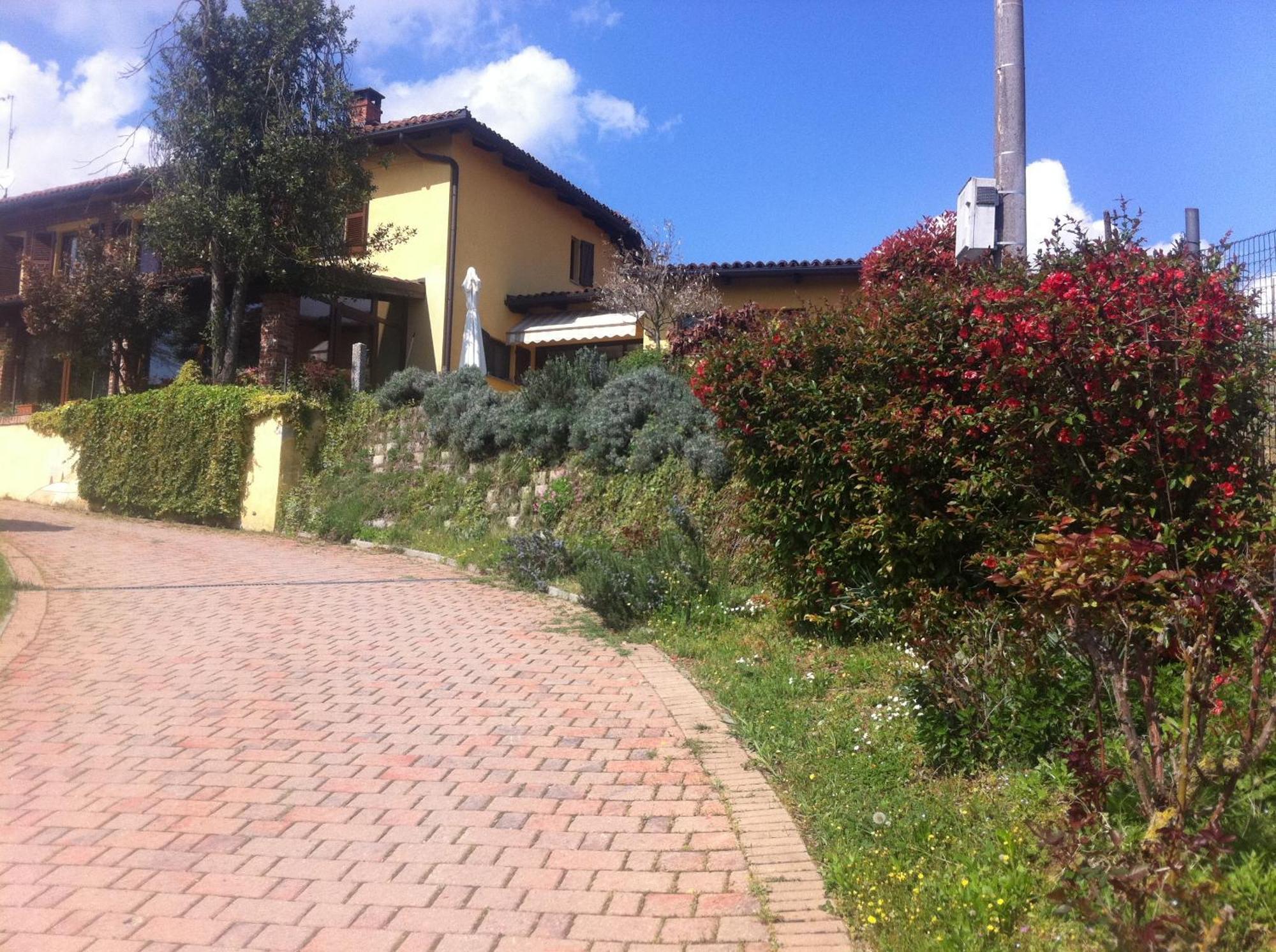 Agriturismo Tre Tigli Асти Экстерьер фото