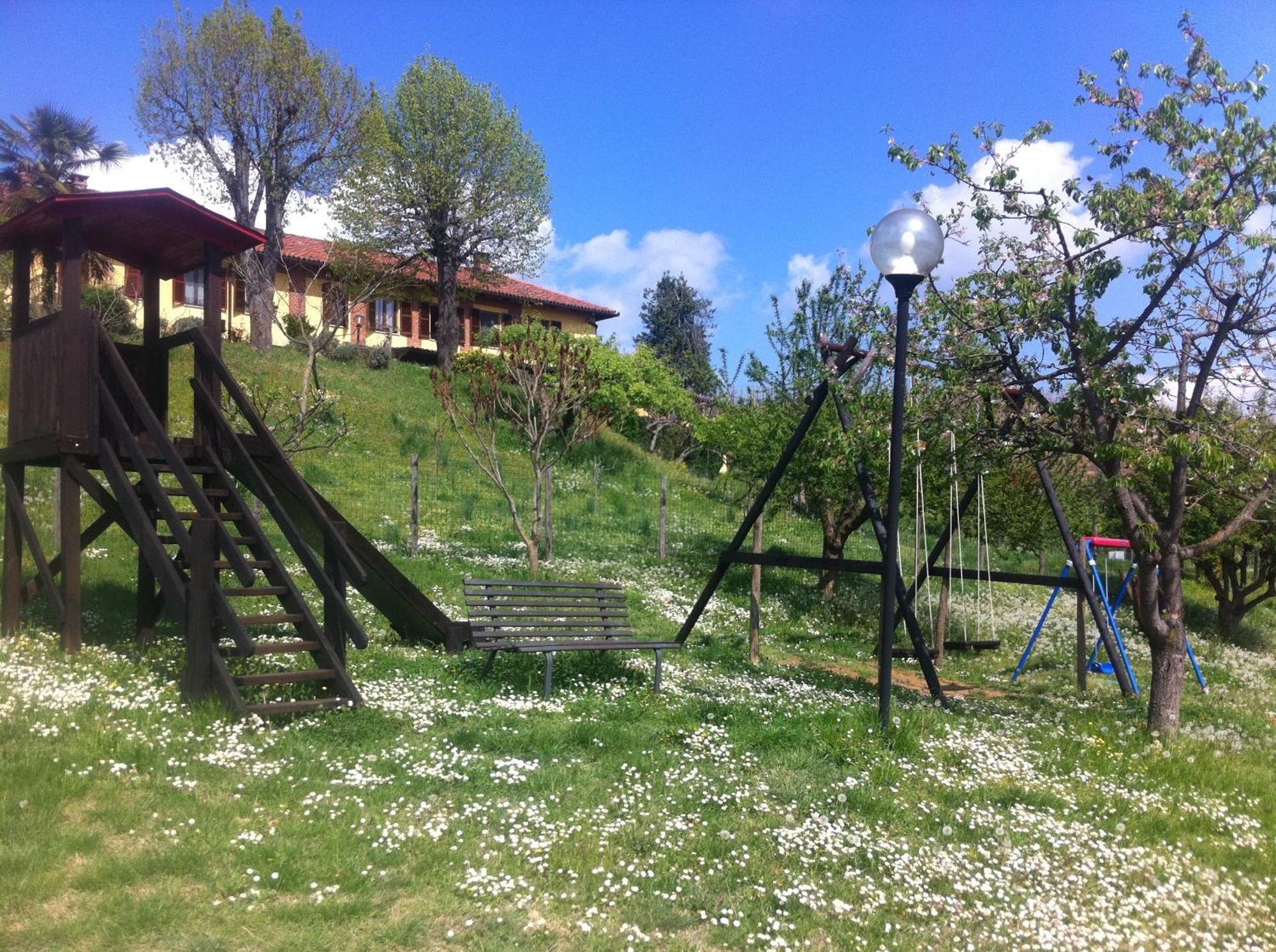 Agriturismo Tre Tigli Асти Экстерьер фото